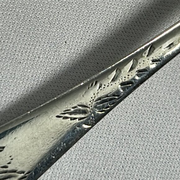Vintage Rockford Sugar Spoon Rockport Silverplate S. P. Co 5 Star Line Flowers - Picture 6 of 11